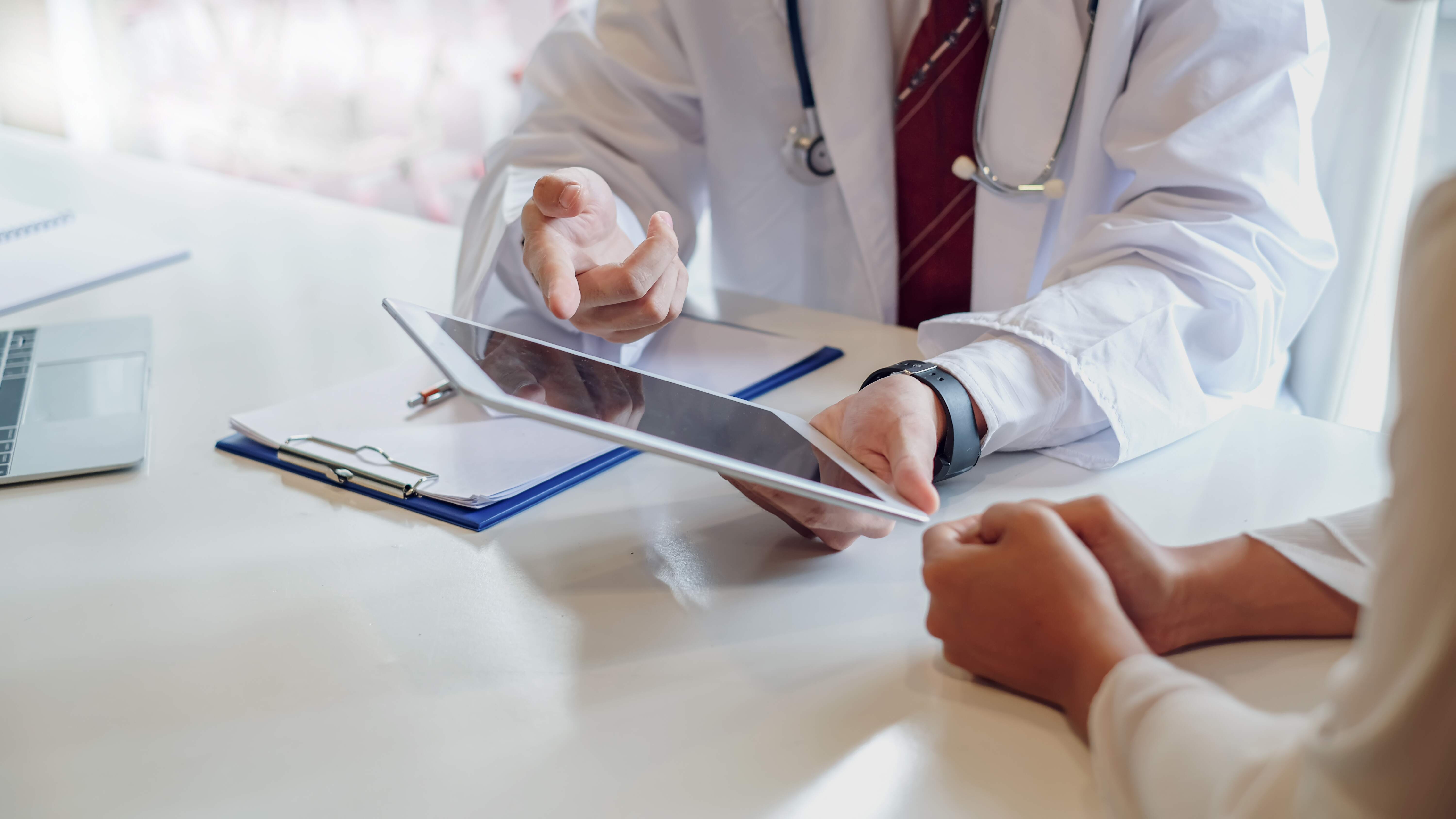 Deep Learning-based Aesthetic Surgery